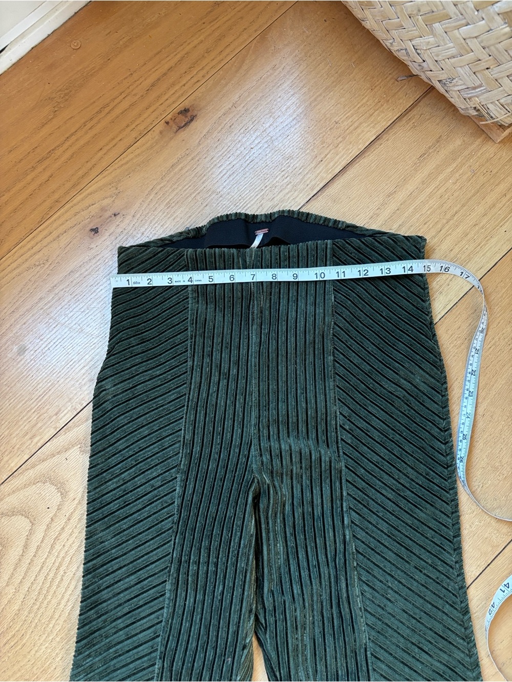 Free People Retro 70s Penny Pull-On Velvet Flare Pants Night Forest Green
Large - Picture 6 of 11